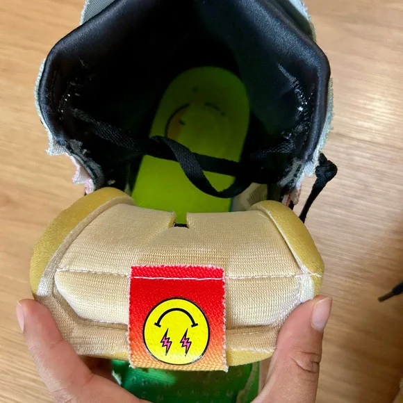 Nike Air Jordan 1 Retro High J Balvin - Picture 6 of 15